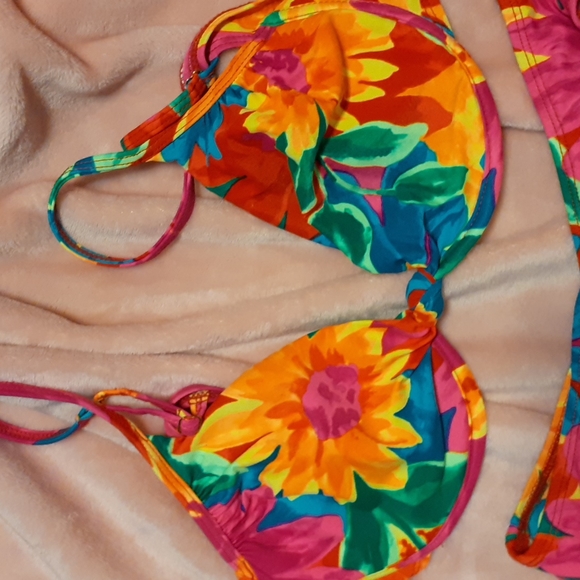 2 piece SWIMSUIT - Picture 3 of 7